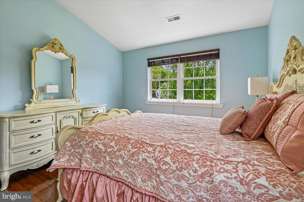 1102 Callisto Court photo 20