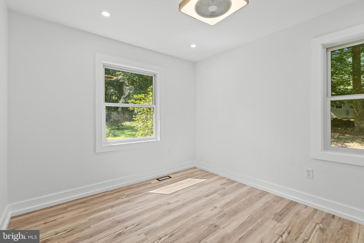 767 Bon Haven Drive photo 18