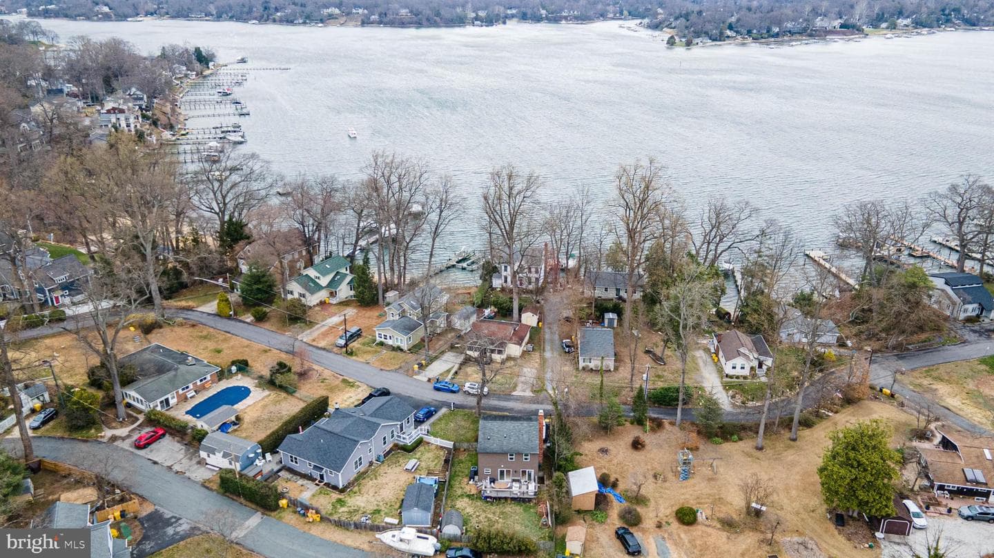 353 S Riverside Drive photo 35