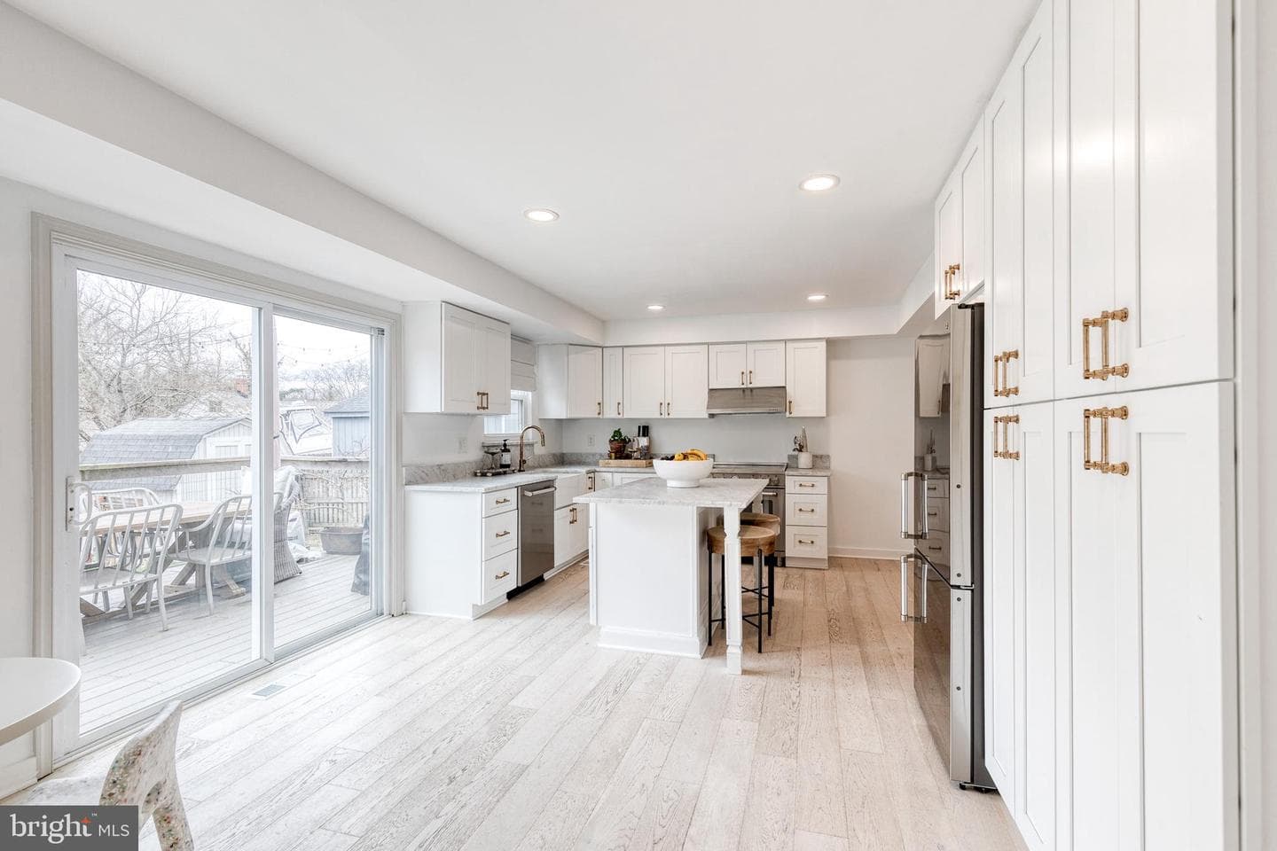 353 S Riverside Drive photo 6
