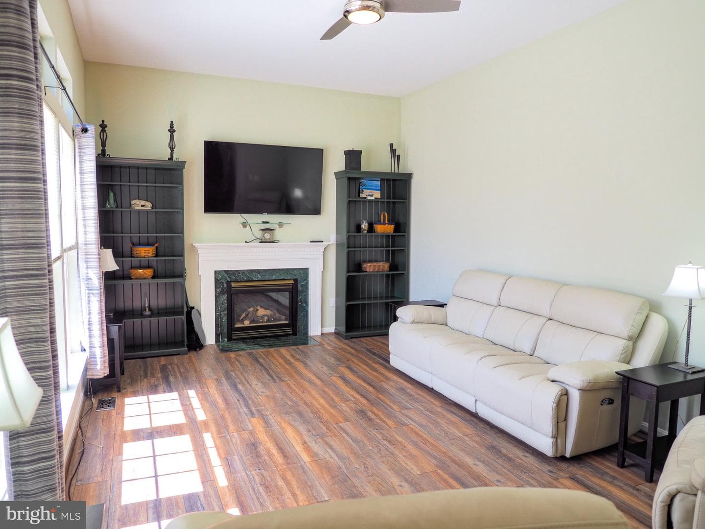 905 Gunnison Court photo 17