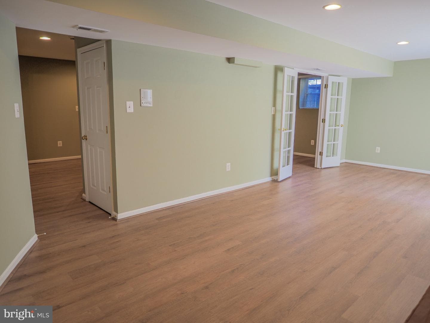 905 Gunnison Court photo 38