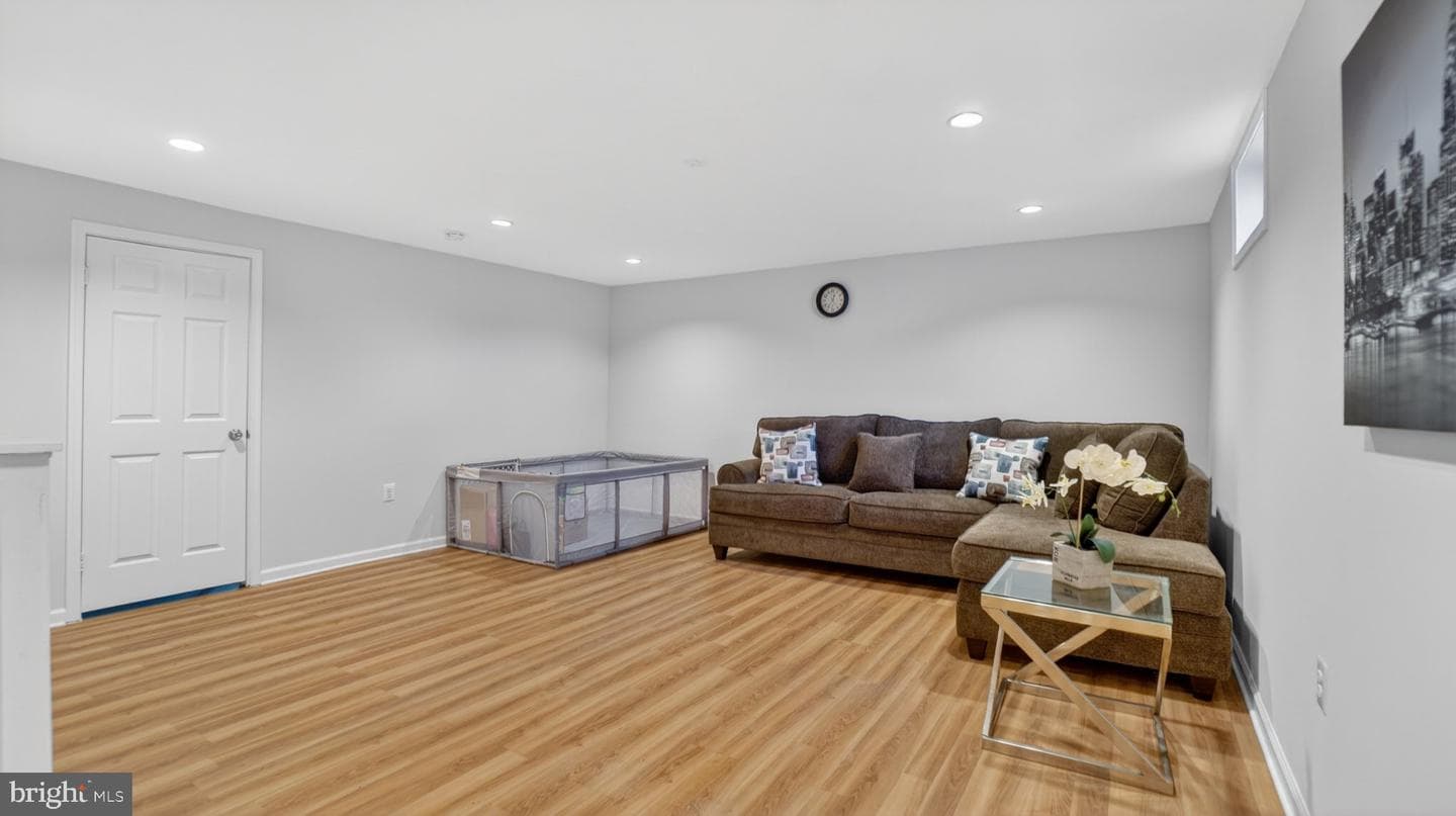 457 Mainview Court photo 31