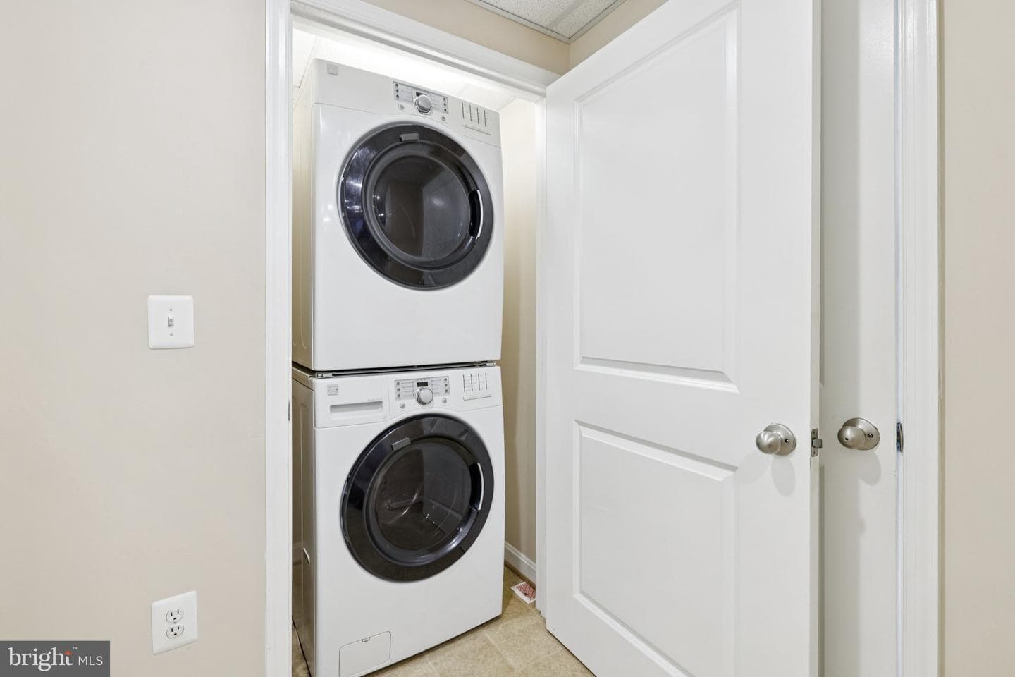 54 Dayton Drive photo 89