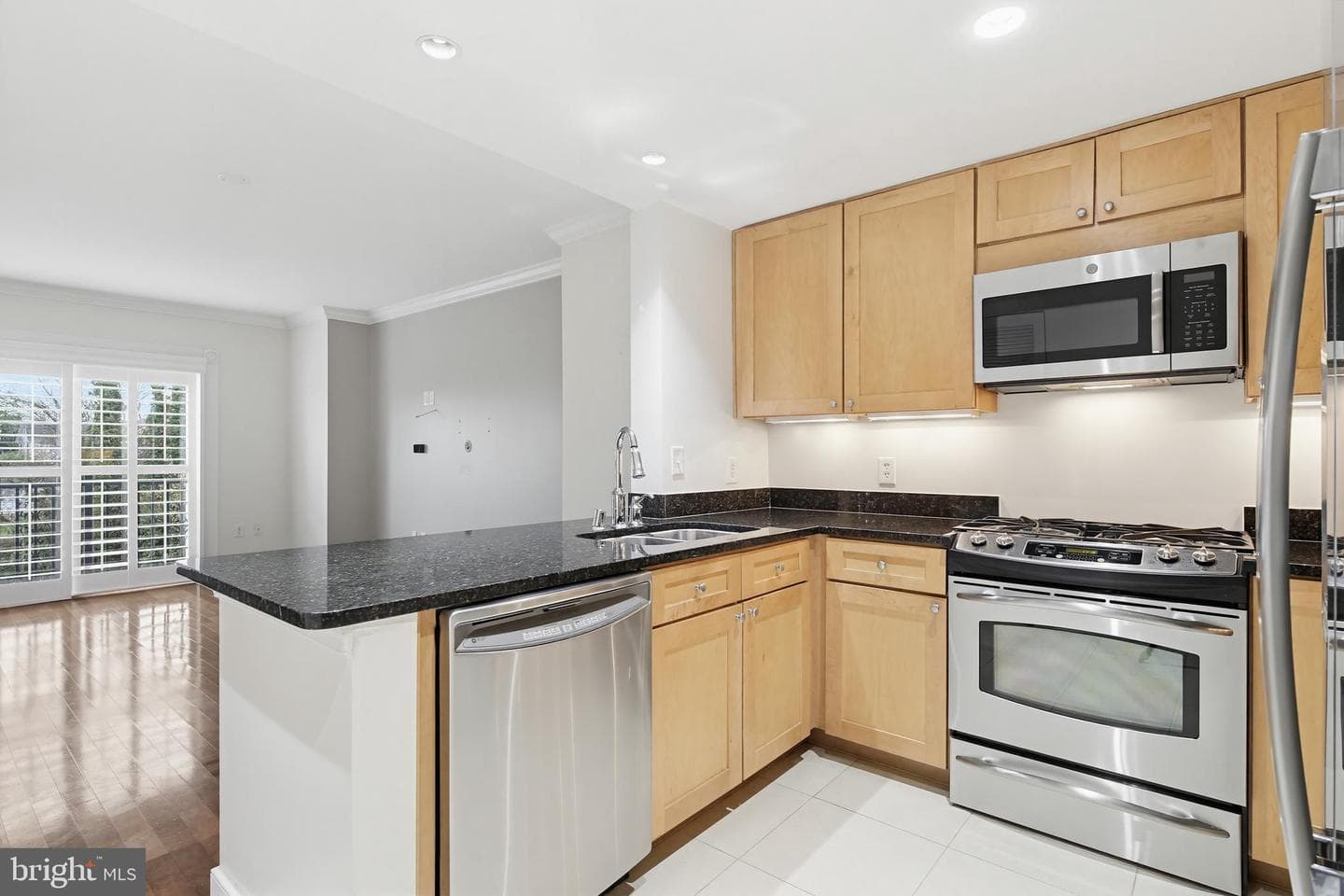 5 Park Place #425 photo 8