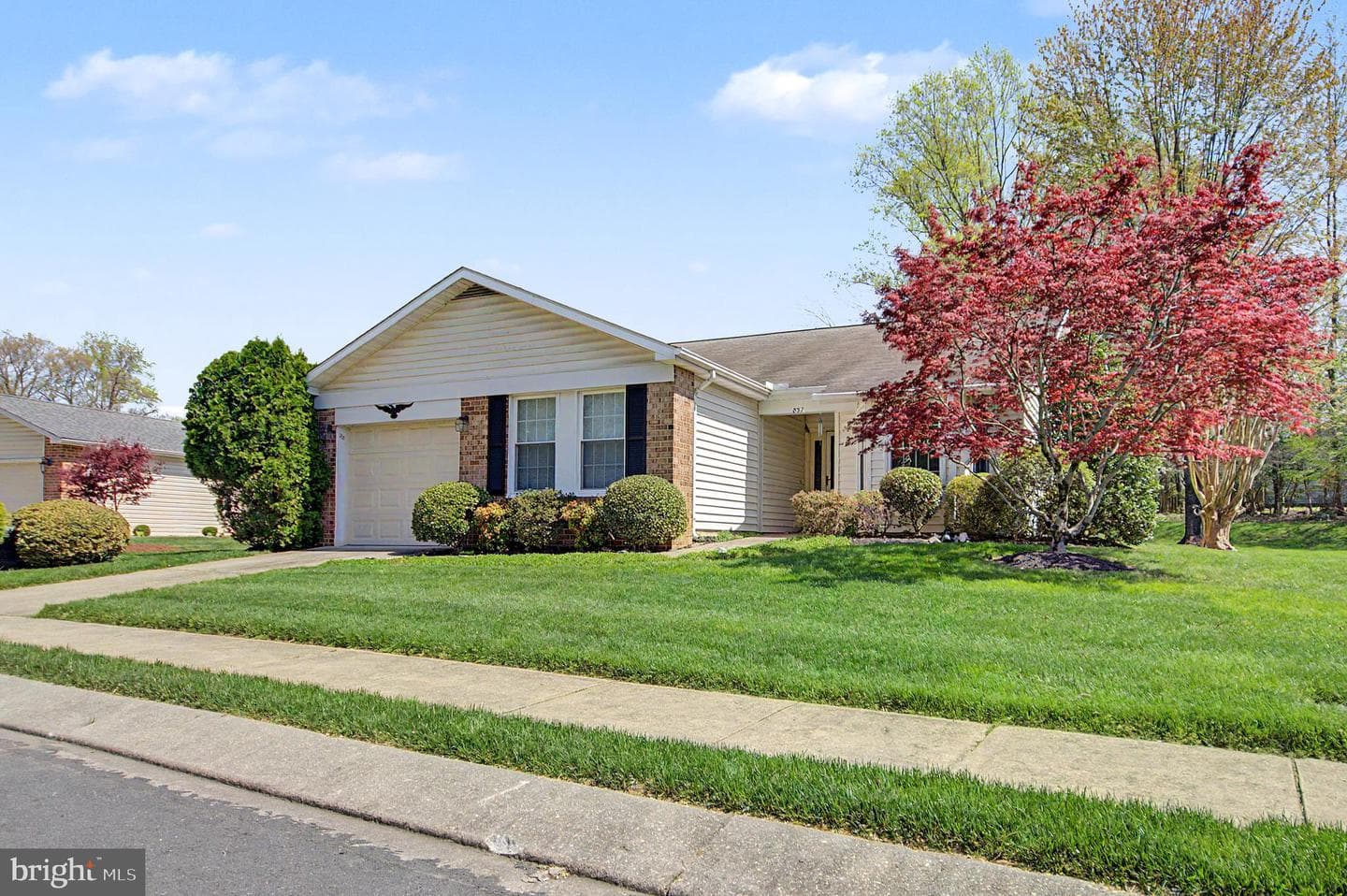 837 Boatswain Way photo 2
