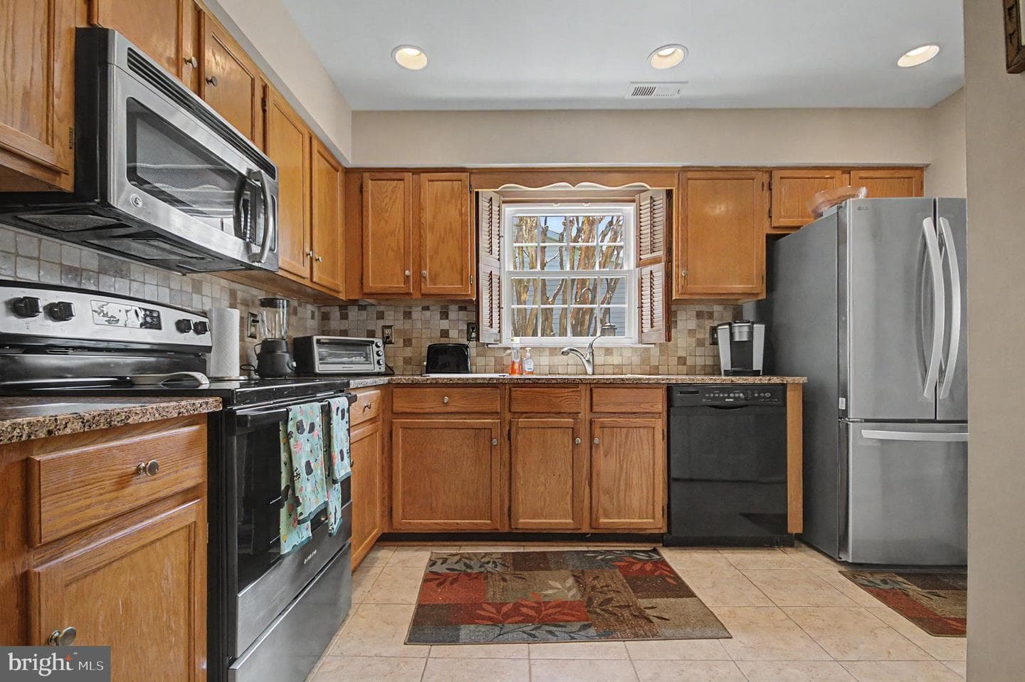 837 Boatswain Way photo 3