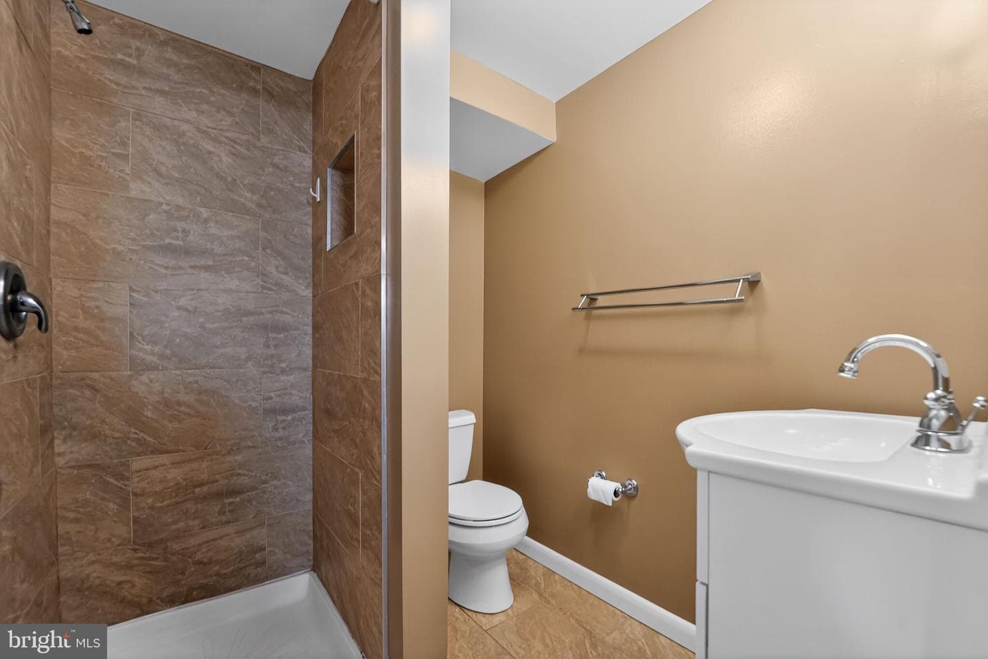 600 Oakwood Road photo 13