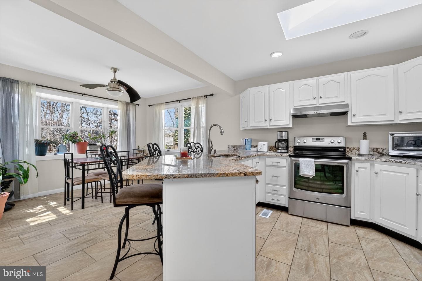 600 Oakwood Road photo 3
