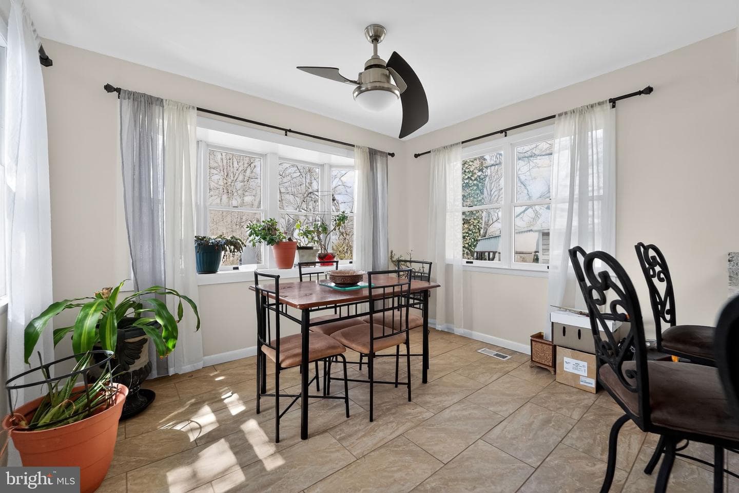 600 Oakwood Road photo 5