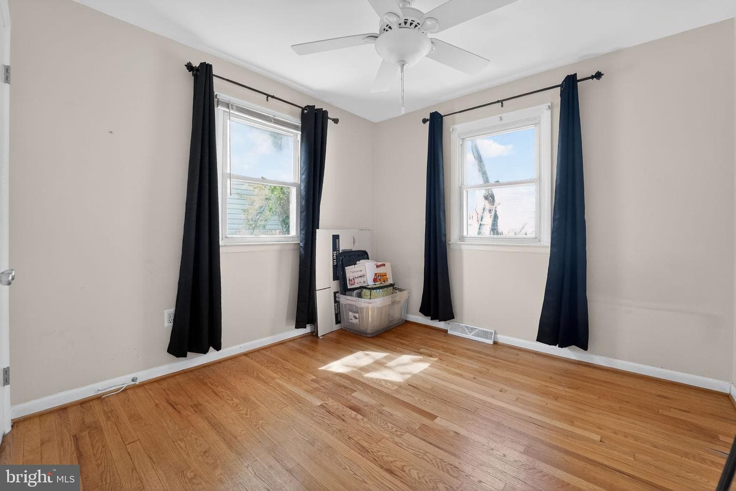 600 Oakwood Road photo 8