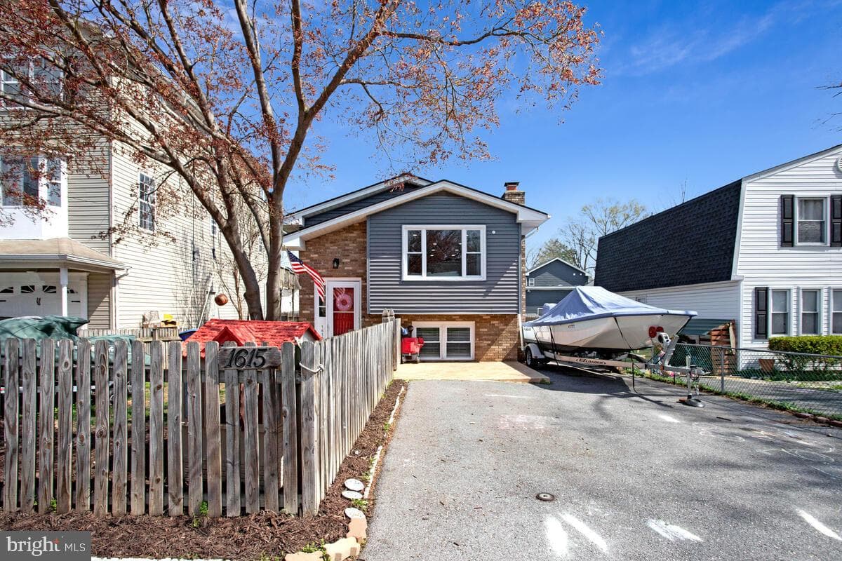 1615 Ruxton Road photo 4