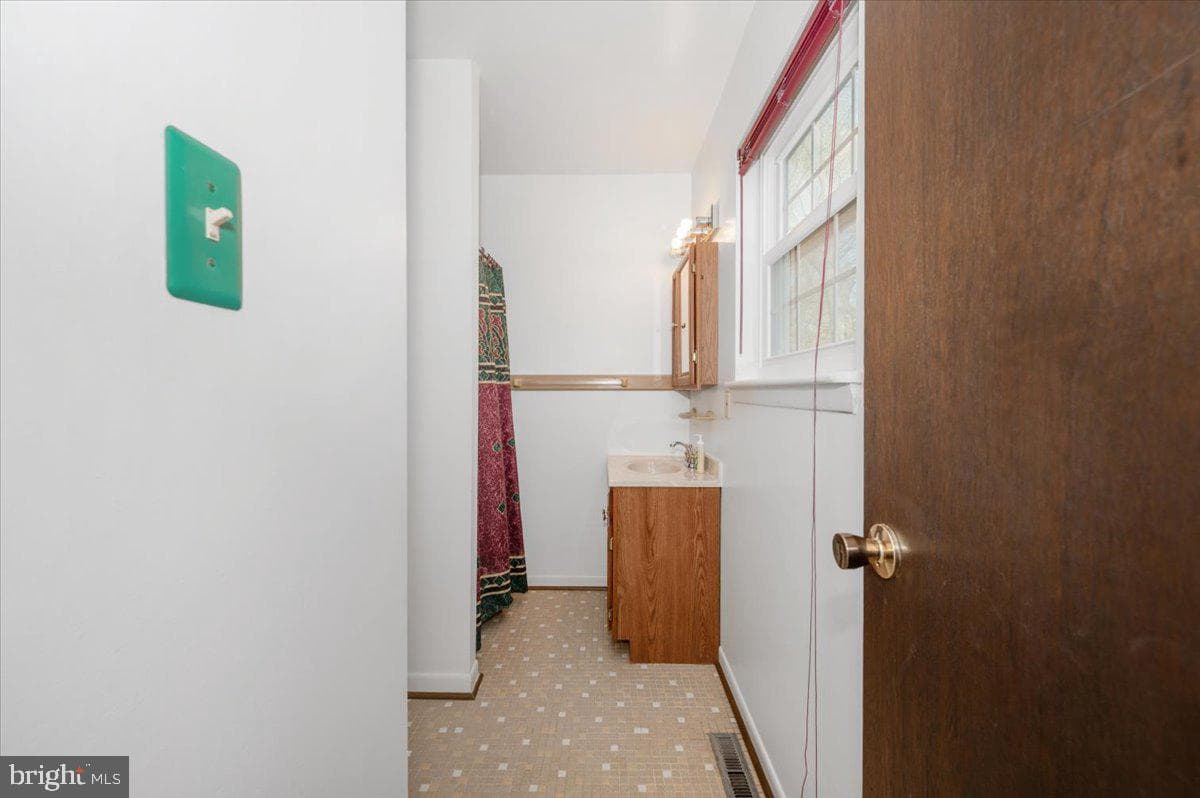 1300 Holliben Road photo 23