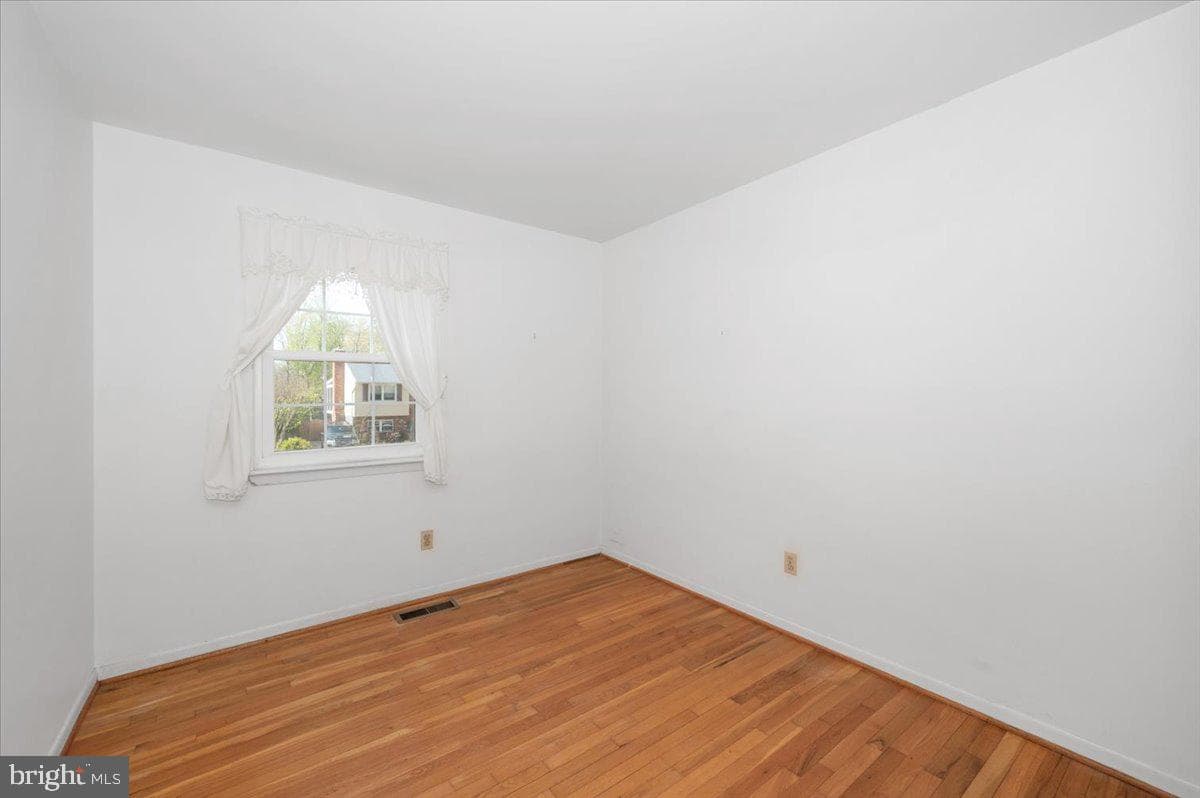 1300 Holliben Road photo 28