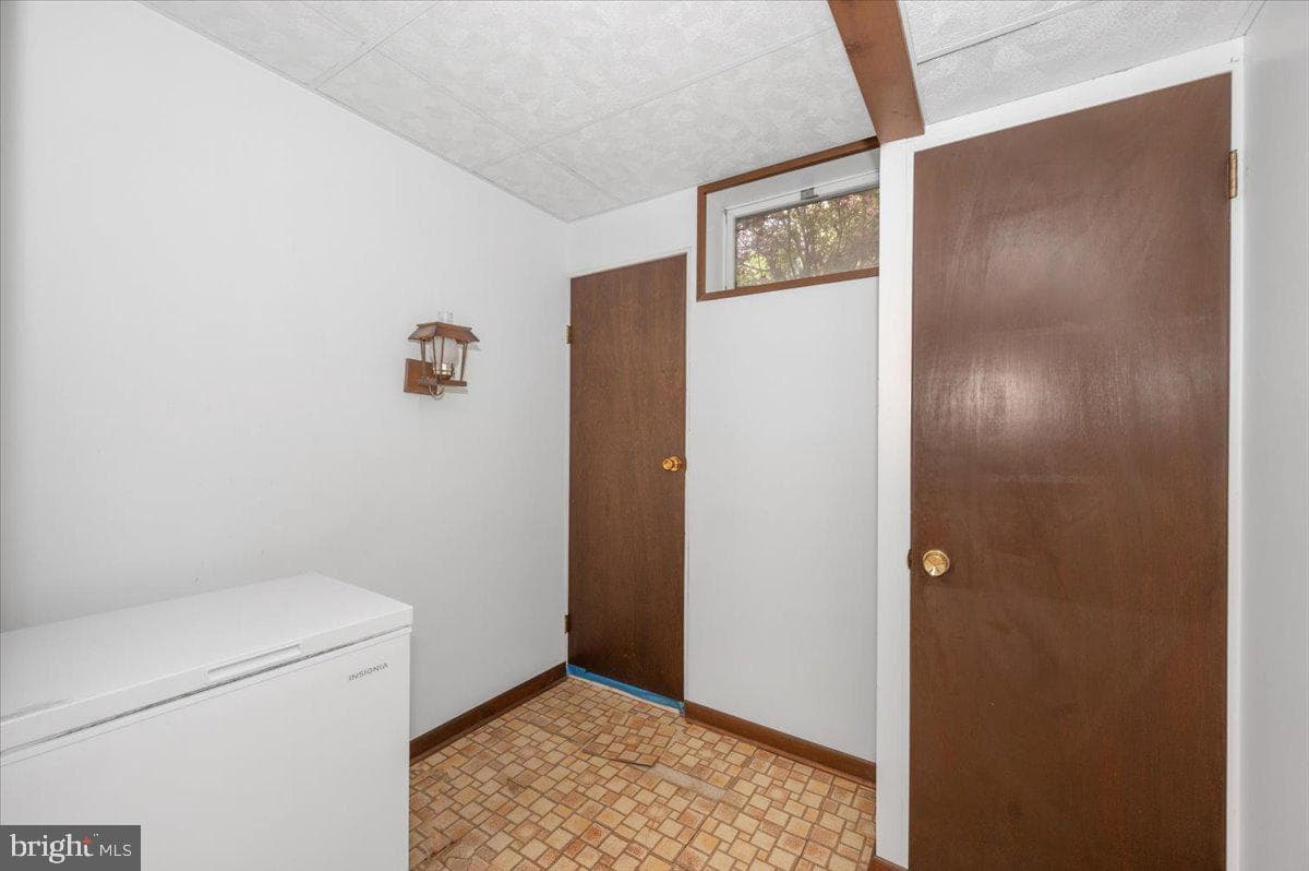 1300 Holliben Road photo 47