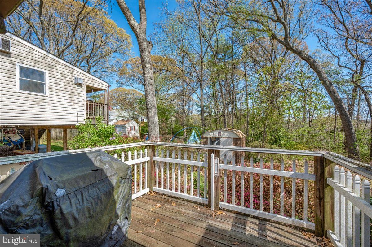 1300 Holliben Road photo 49