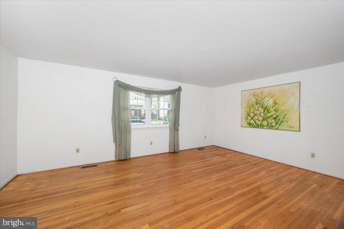 1300 Holliben Road photo 6
