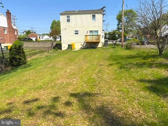 327 Walton Avenue photo 26