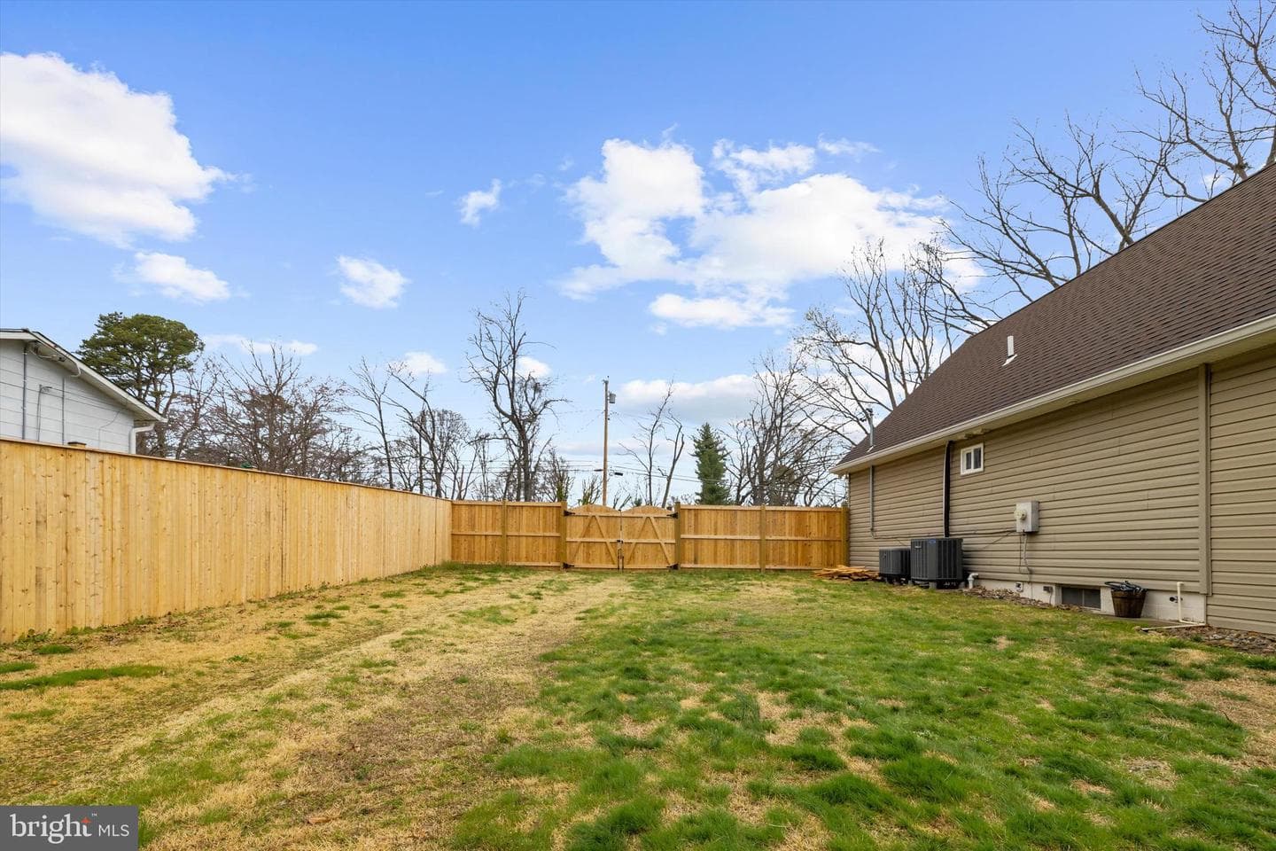 225 Obrecht Road photo 44