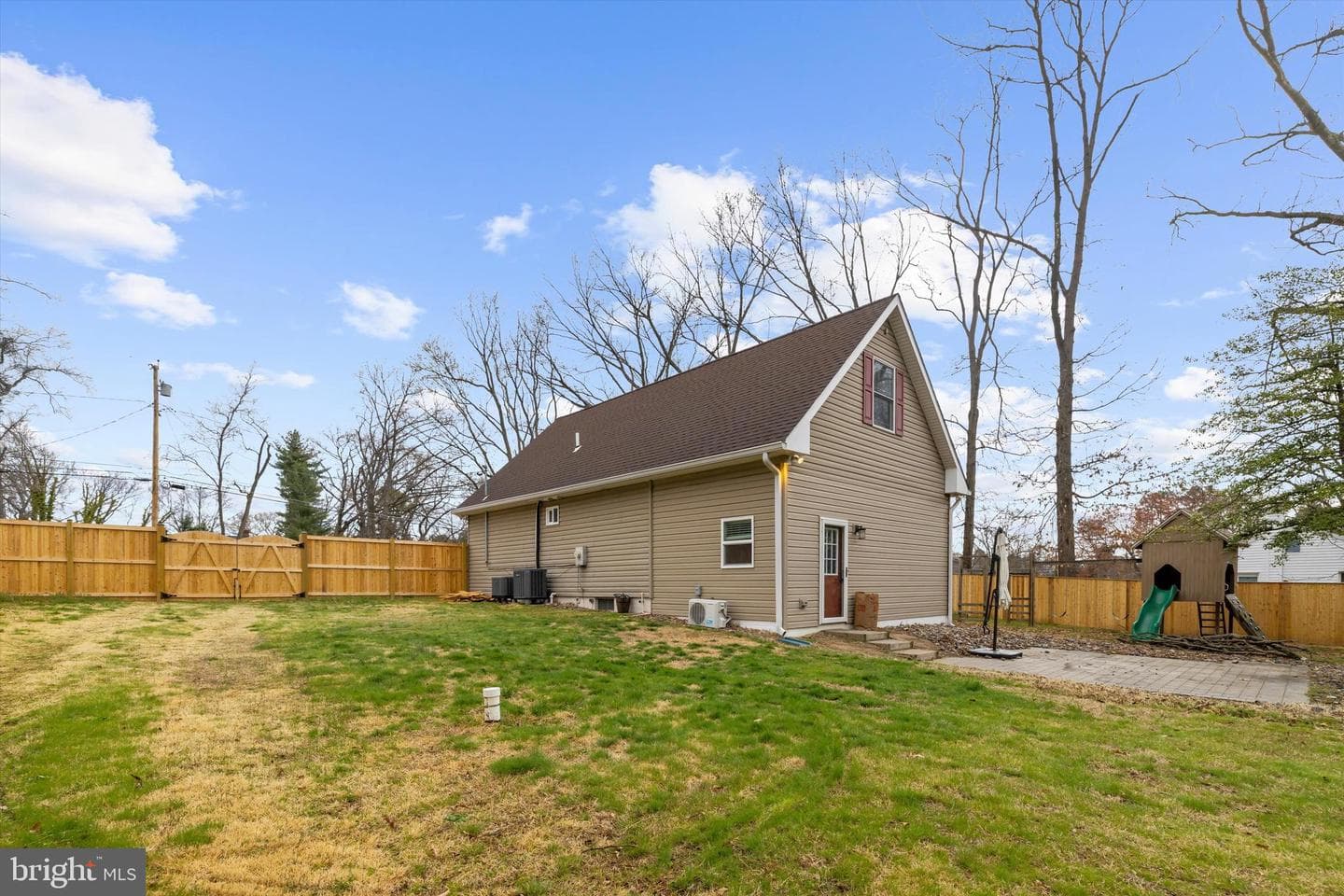 225 Obrecht Road photo 45