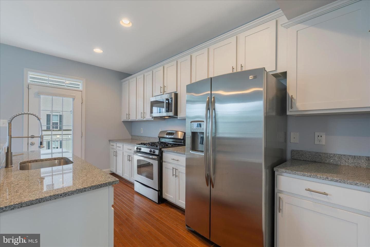 608 S Cherry Grove Avenue photo 18