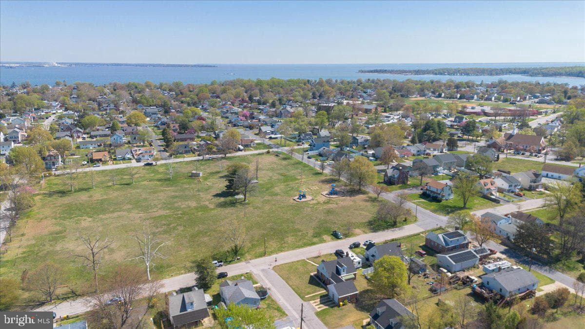 8466 Greenway photo 52