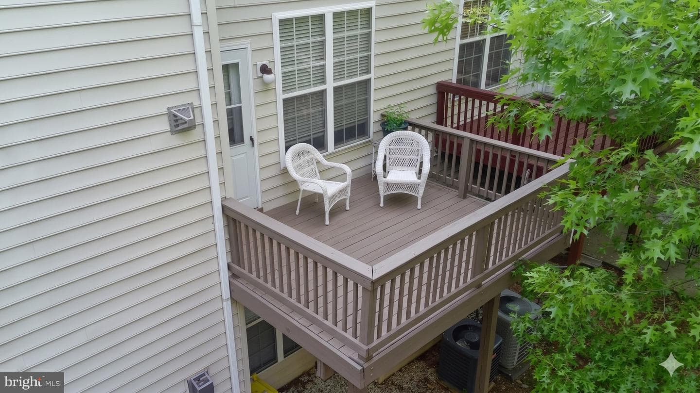 68 Harbour Heights Drive photo 15