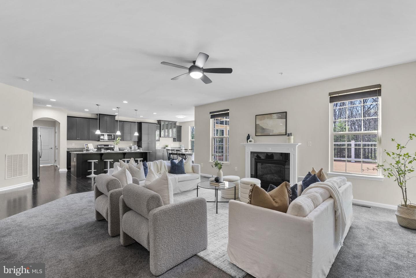 7542 Arundel Woods Drive photo 9