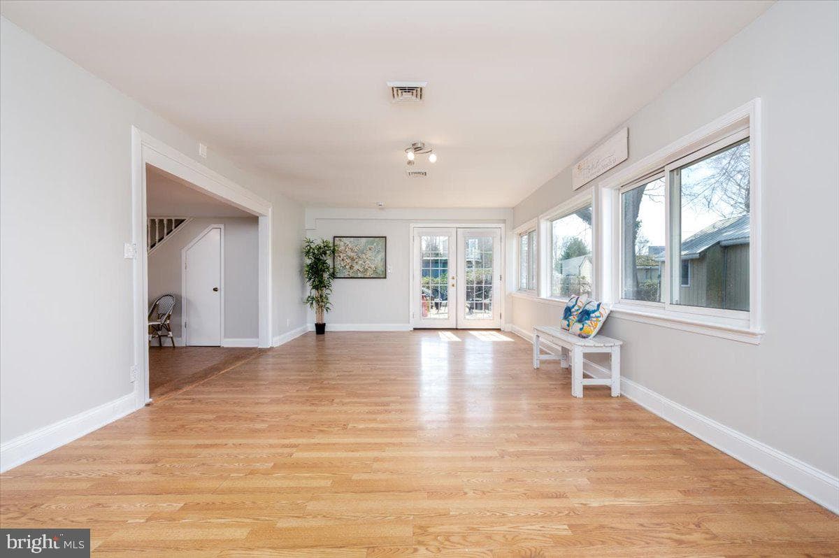 626 Clark Avenue photo 14