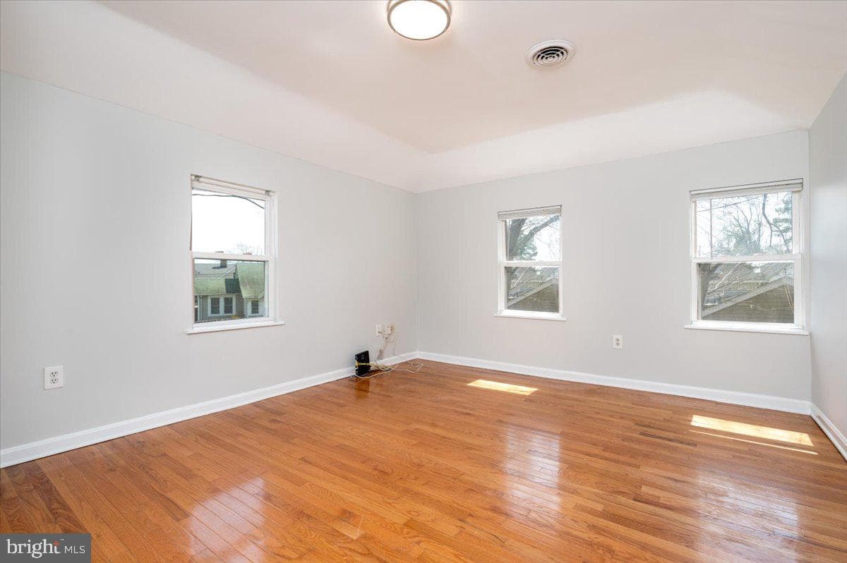 626 Clark Avenue photo 20