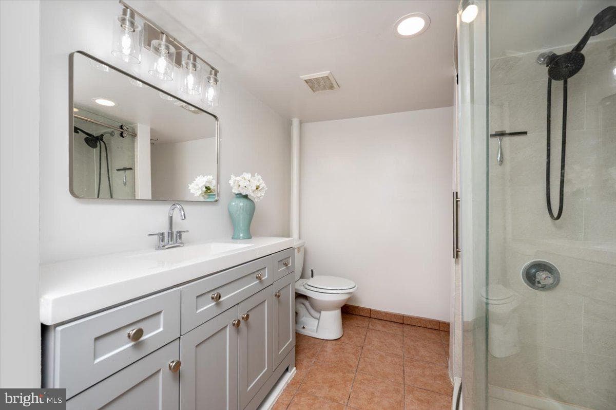 626 Clark Avenue photo 22