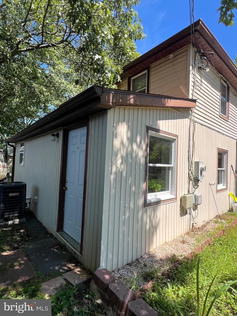 626 Clark Avenue photo 32