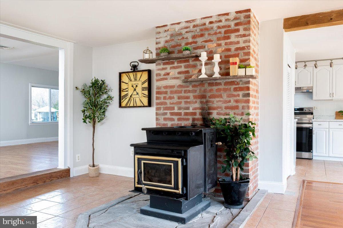 626 Clark Avenue photo 4