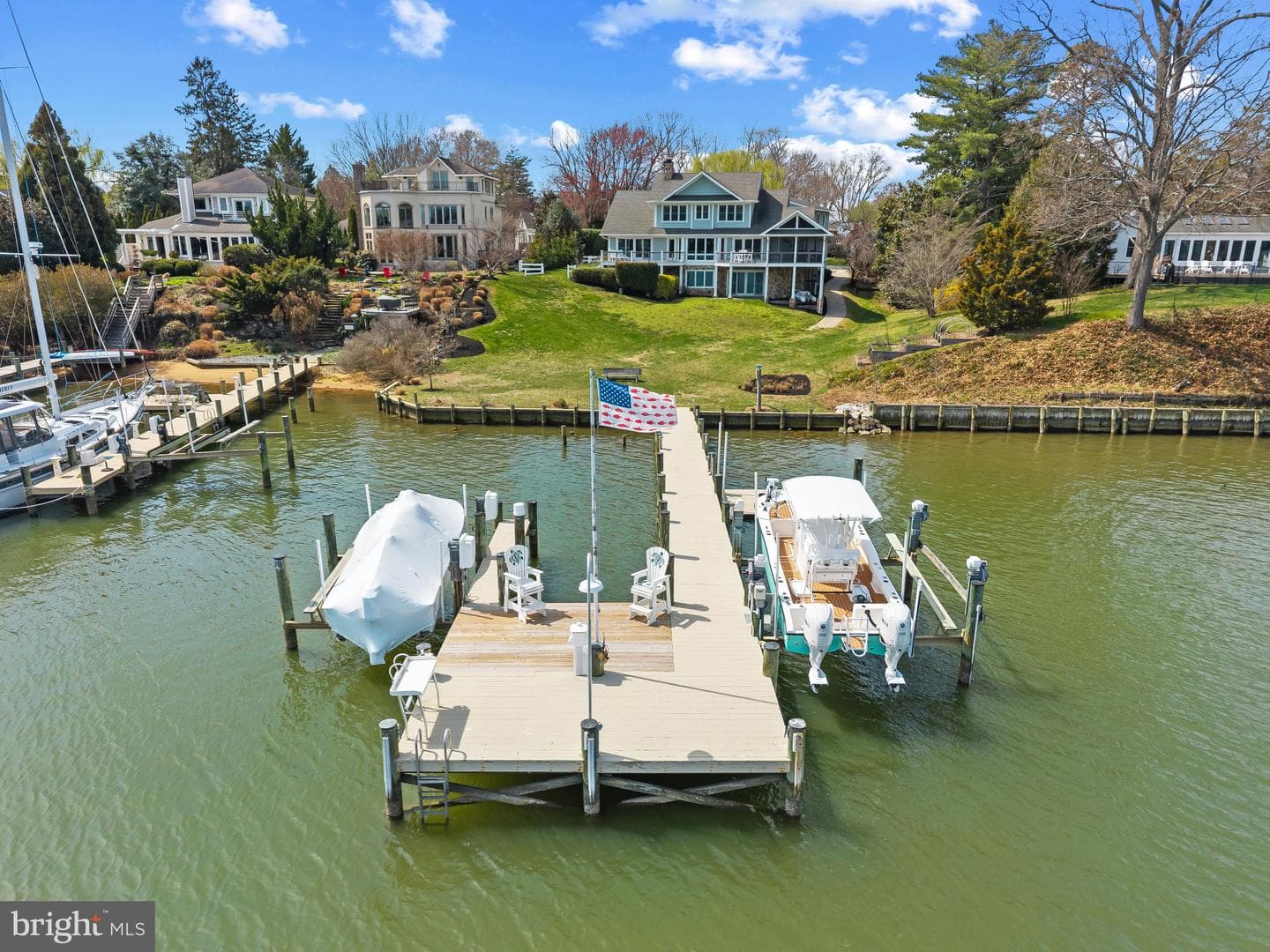 1787 Beachfield Road photo 3