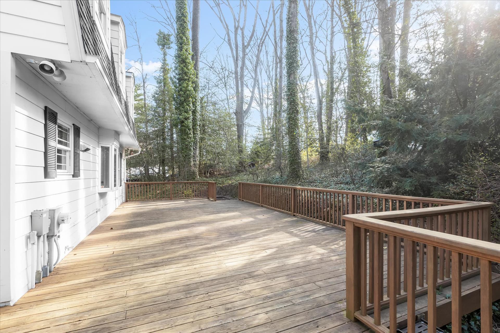 326 Edgewater Road photo 36