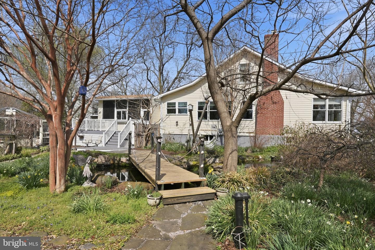 7806 Summit Drive photo 3
