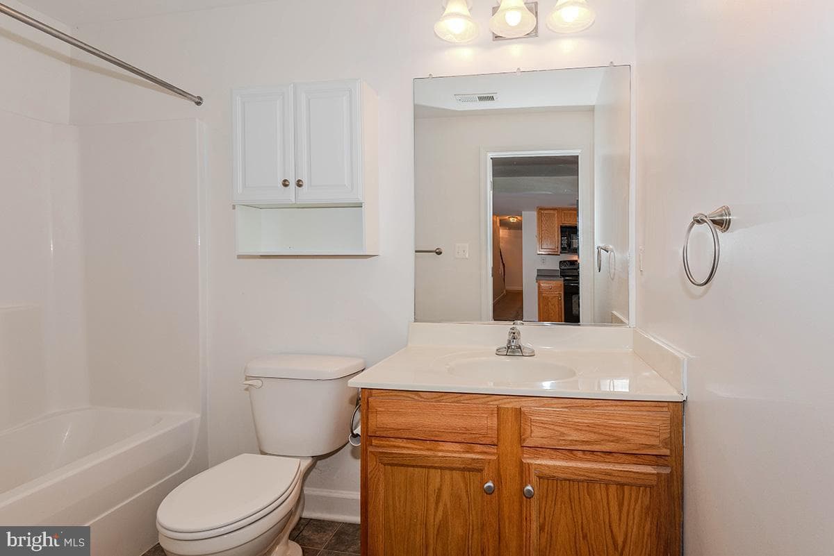 647 210th Street photo 31