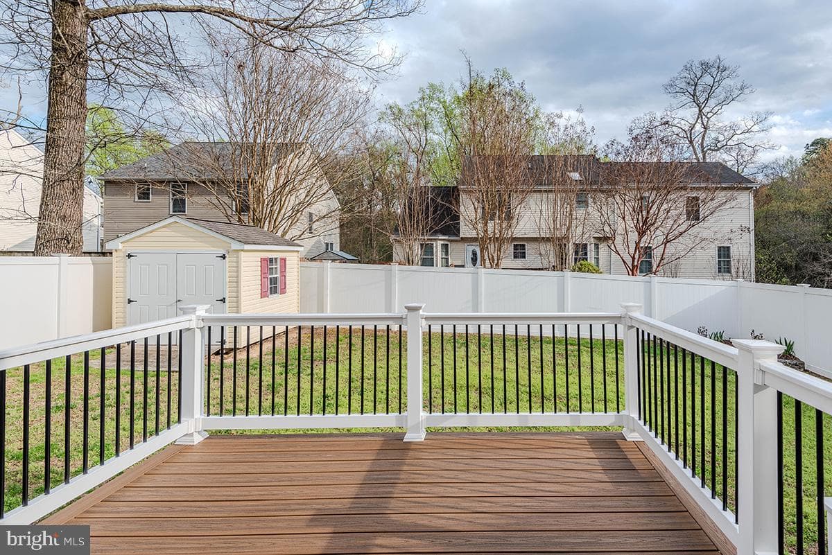 647 210th Street photo 36