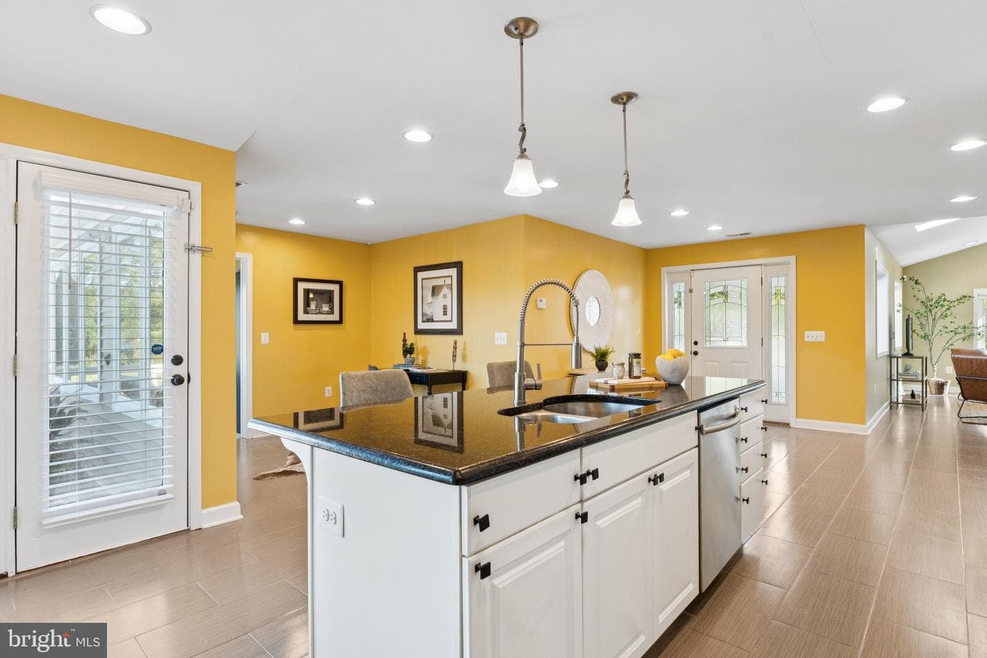 7654 Bay Street photo 16