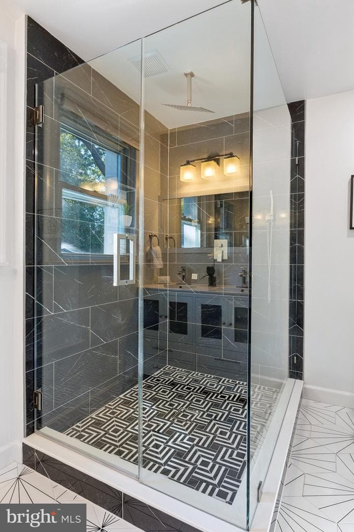 7654 Bay Street photo 31