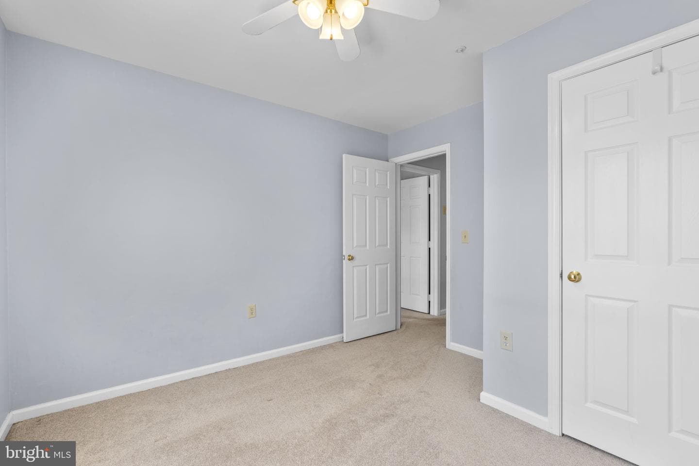 2404 Sandwich Court photo 24