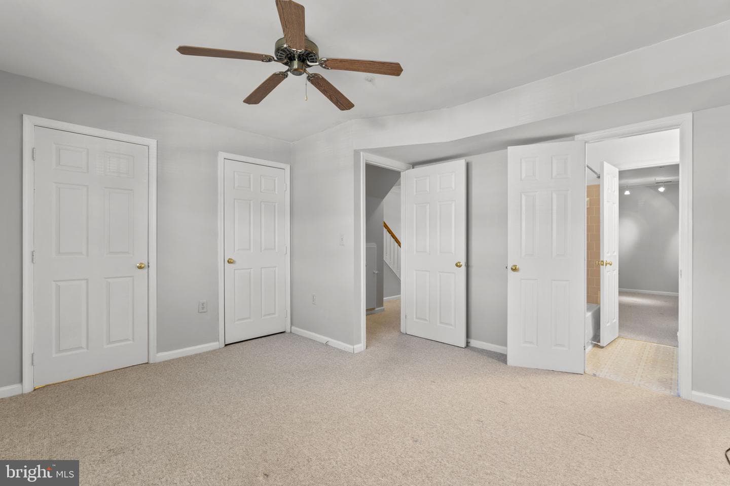 2404 Sandwich Court photo 33