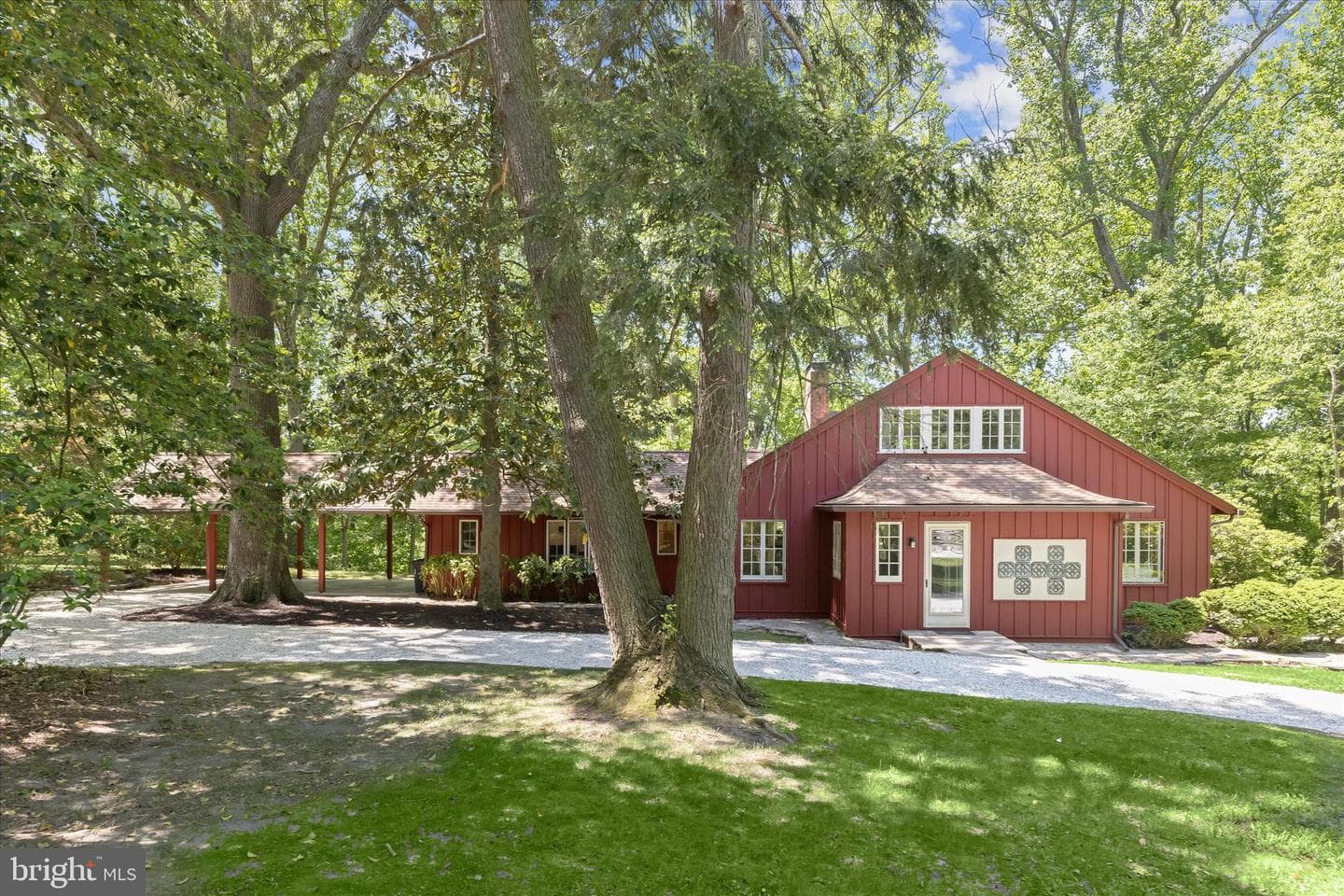 610 Cotterill Road photo 2