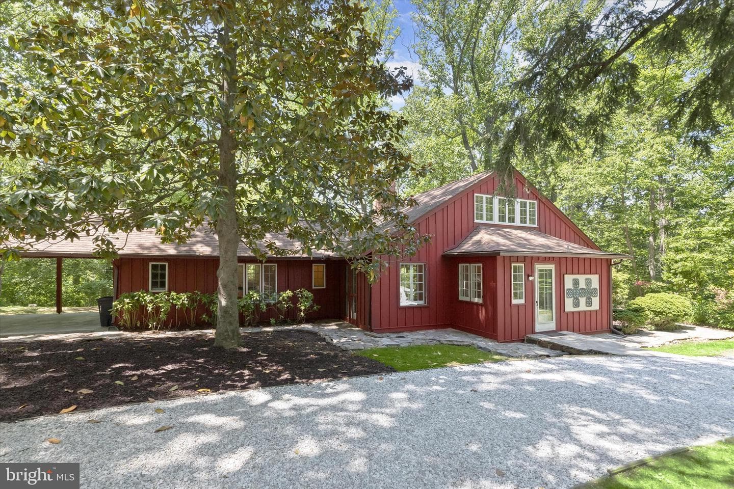 610 Cotterill Road photo 3