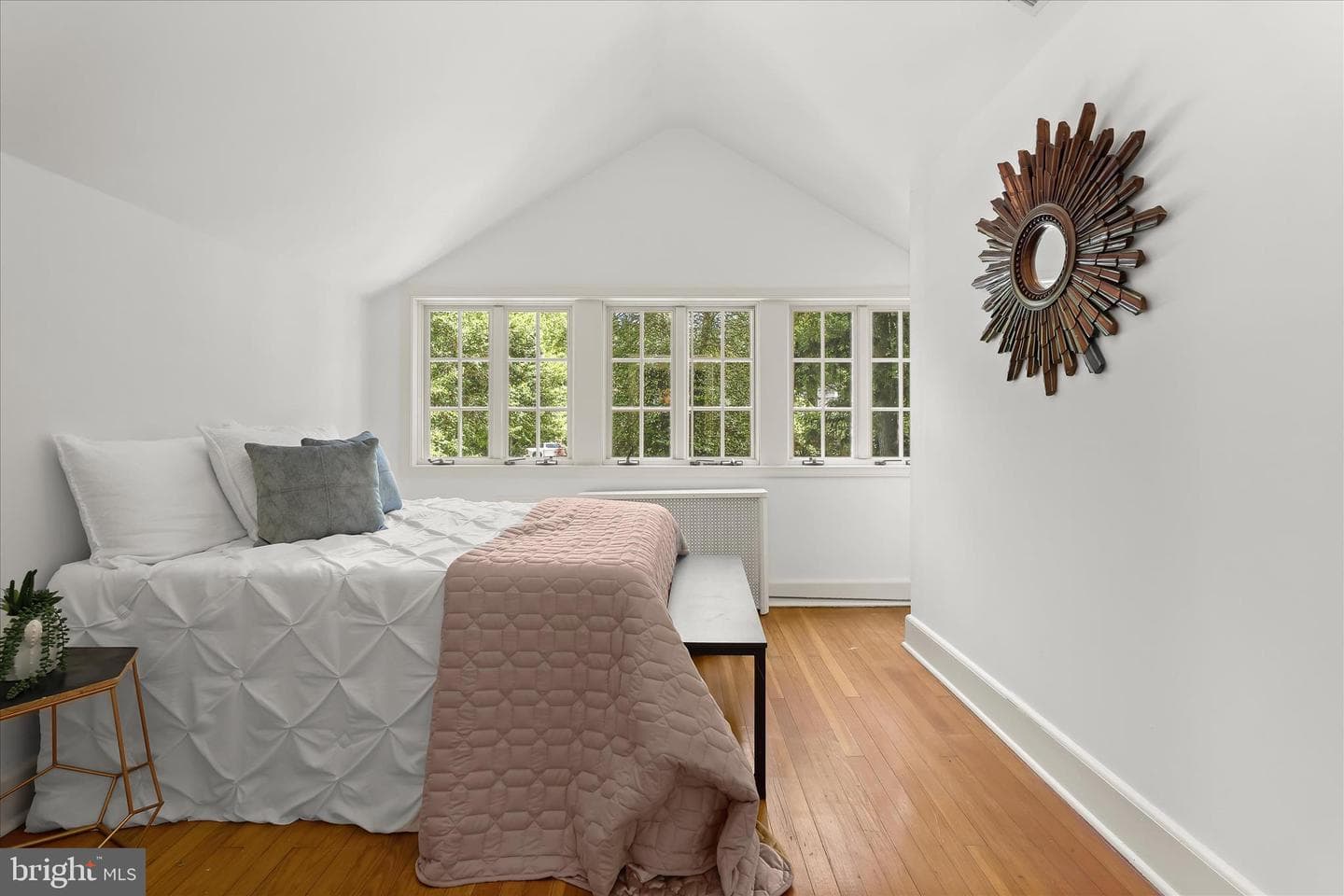 610 Cotterill Road photo 33
