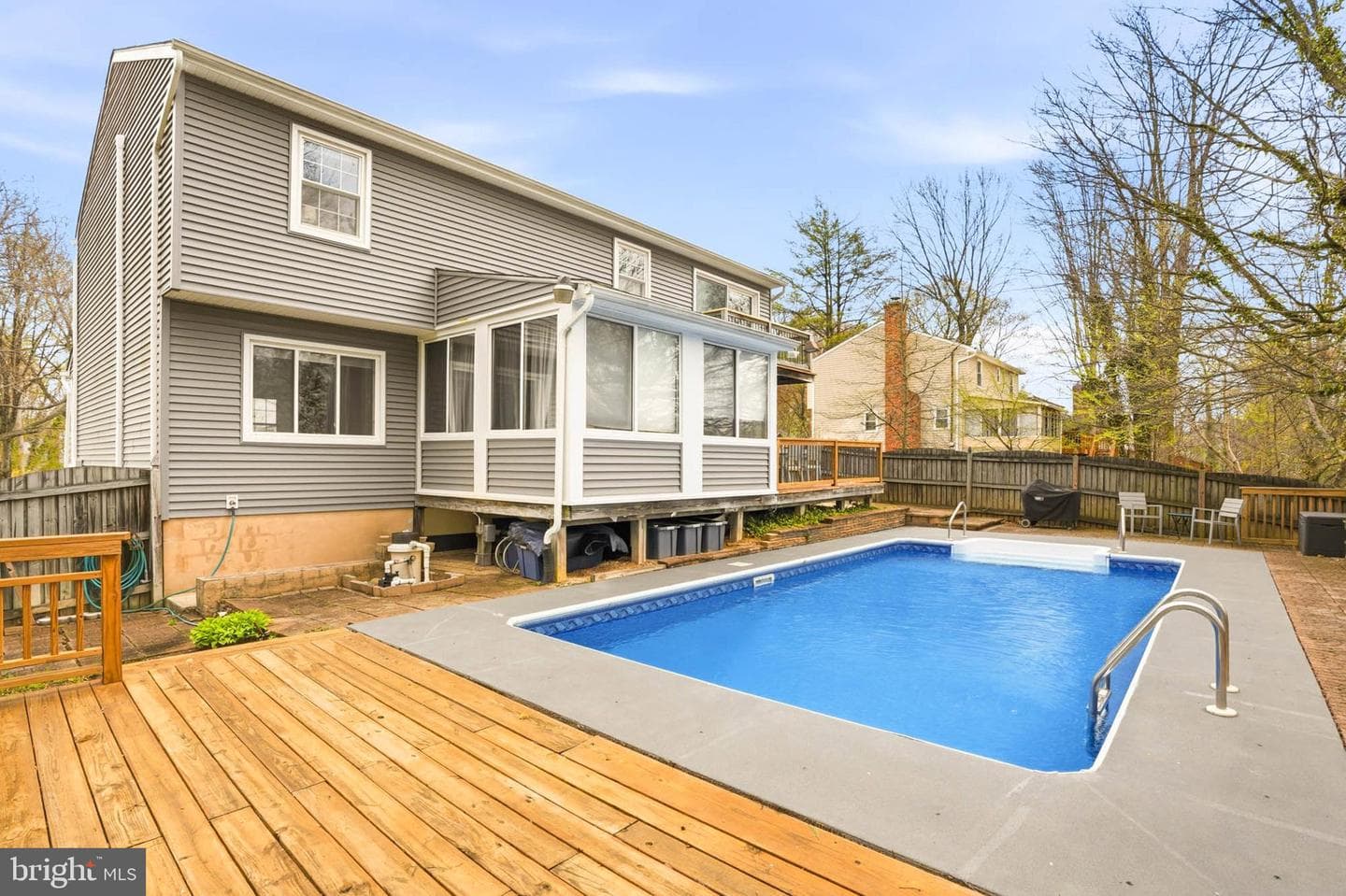 525 Loughton Lane photo 41