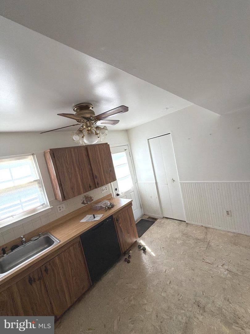 427 Hardmoore Court photo 30