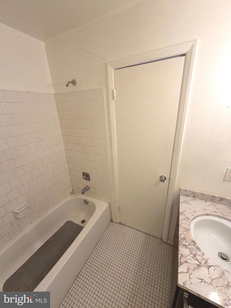 427 Hardmoore Court photo 32