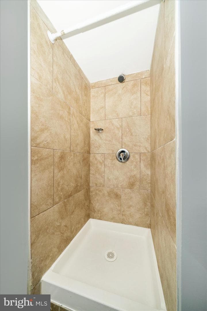 8212 Brooktree Street photo 12