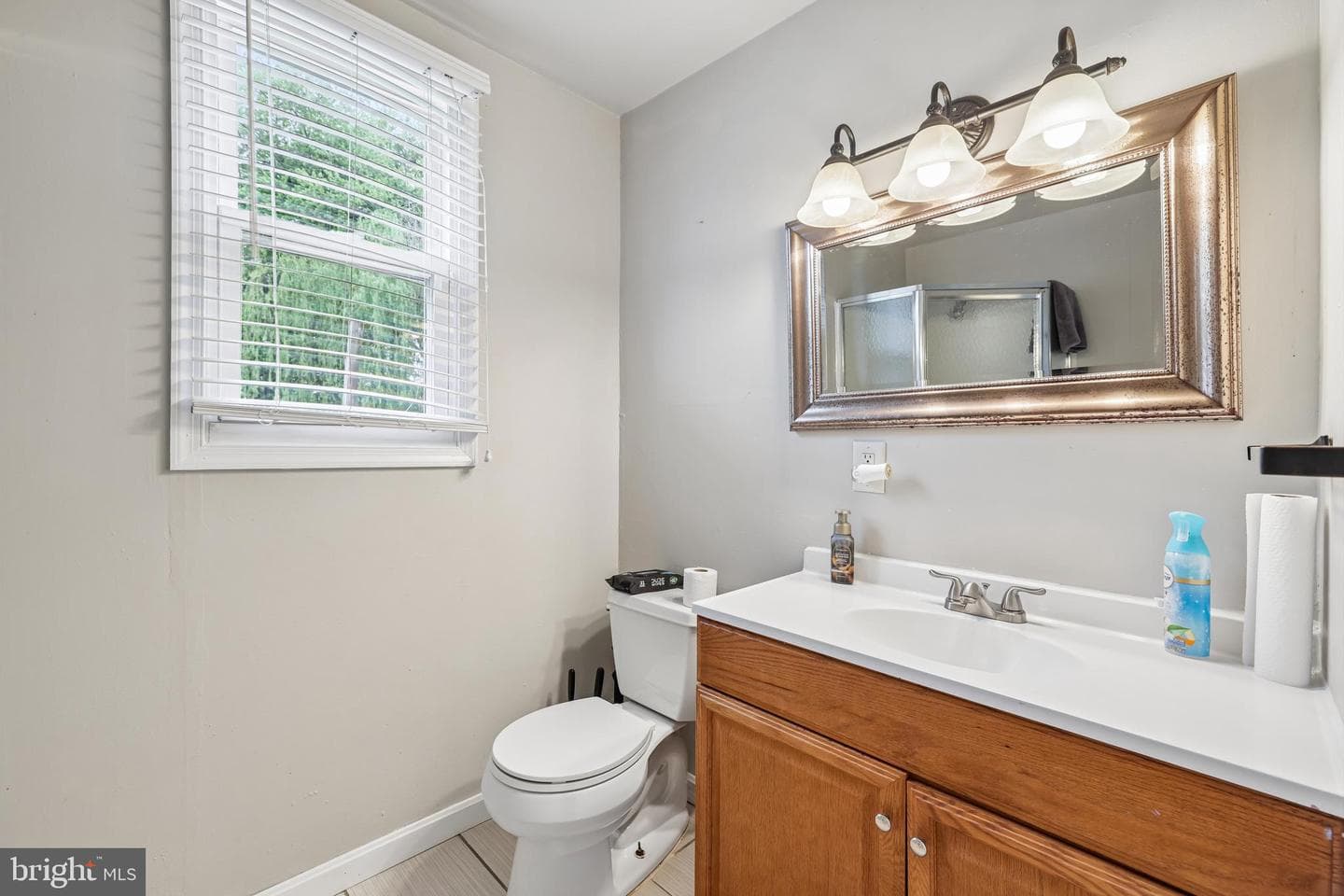 496 Bruce Avenue photo 16